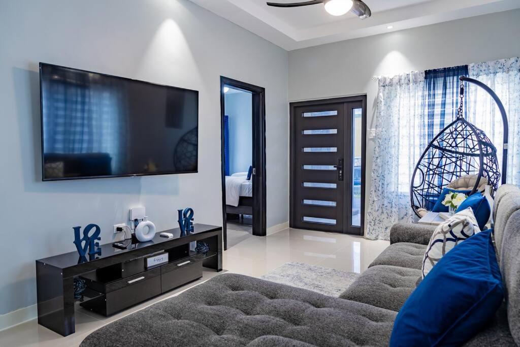 הוילה אוצ'ו ריוס Pyramid Point Manor מראה חיצוני תמונה
