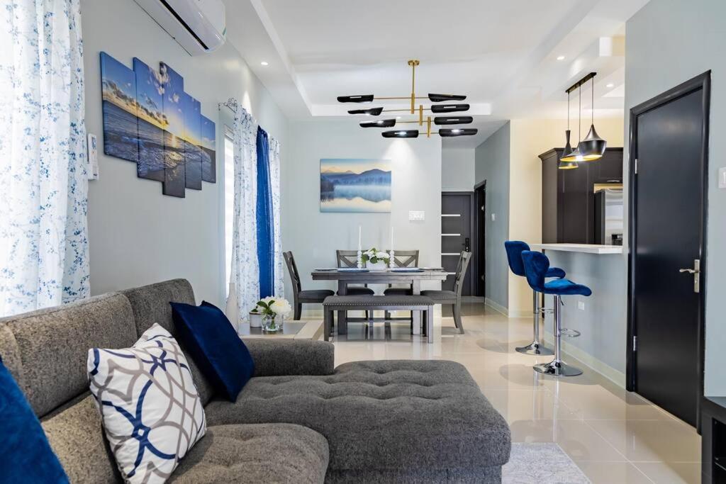 הוילה אוצ'ו ריוס Pyramid Point Manor מראה חיצוני תמונה